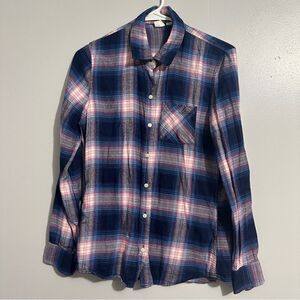 GAP pink blue and white long sleeve flannel shirt, size XS